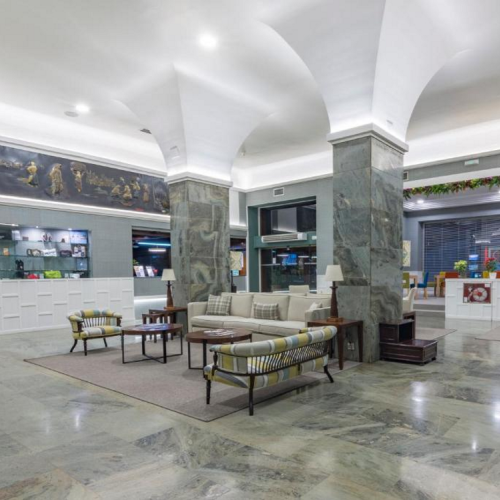 COACH TOUR 22ND-28TH DECEMBER 2025 CHRISTMAS WITH THE HAYES