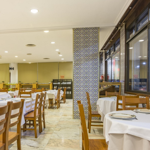 COACH TOUR 22ND-28TH DECEMBER 2025 CHRISTMAS WITH THE HAYES