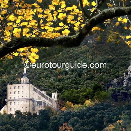 FINAL PAYMENT COACH TOUR 14TH & 15TH NOVEMBER 2024 THE COLOURS OF AUTUMN - Image 6