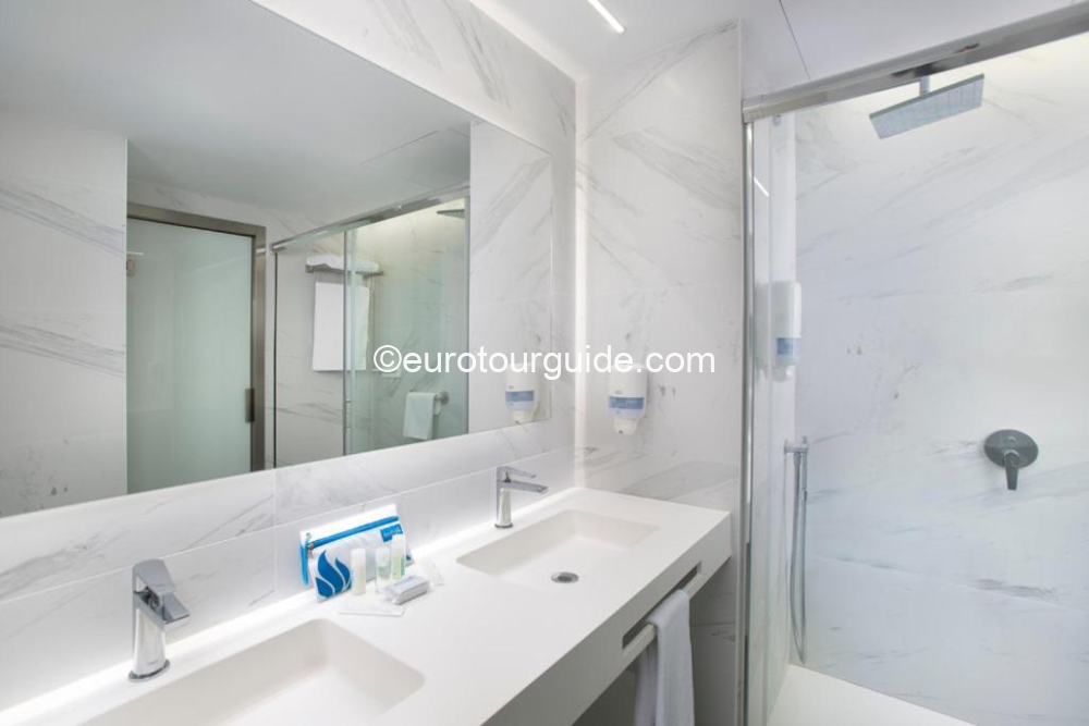 EuroTourGuide Coach Tour Castelleon