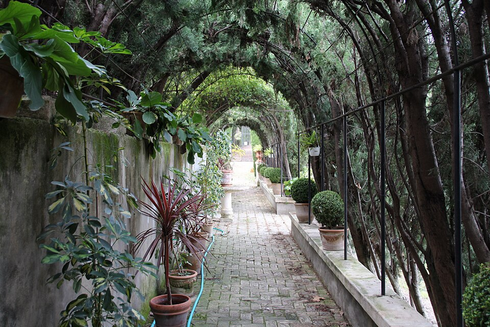 EuroTourGuide Coach Tours Alcoy Jardin de Santos