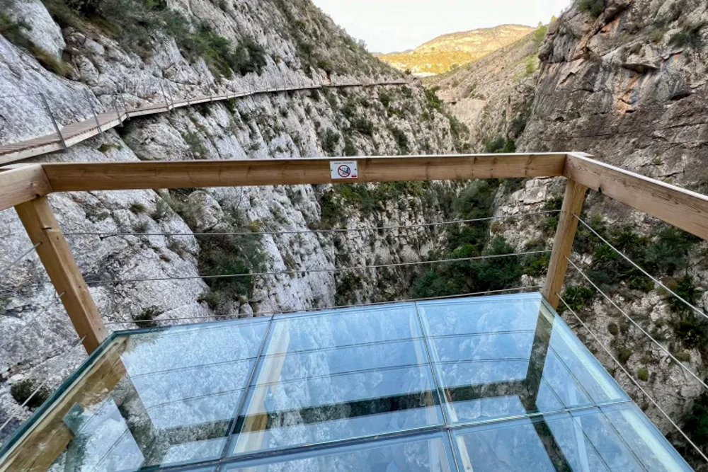 EuroTourGuide Coach Tours Alcoy Relleu Suspended Walkway