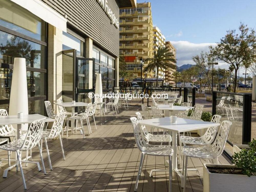 COACH TOUR 22ND-27TH DECEMBER 2026 CHRISTMAS WITH THE HAYES - Image 2