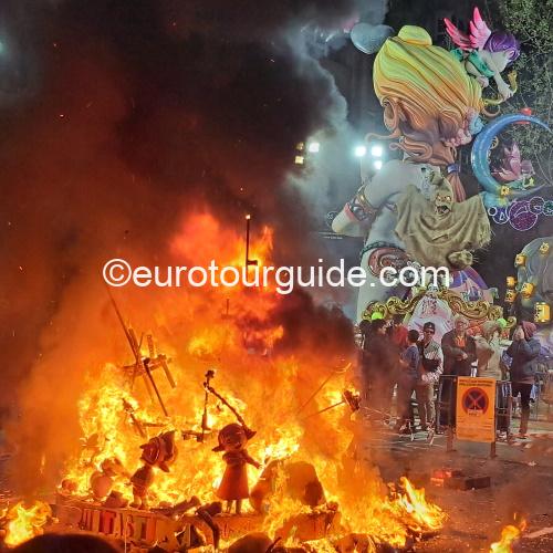 EuroTourGuide Coach Tours Valencia Fallas Crema_0