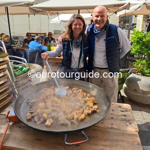 EuroTourGuide Coach Tours Valencia Fallas Jessica David