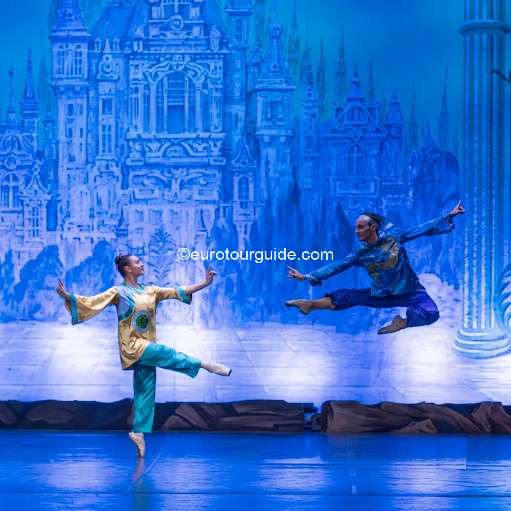 2026-0-12-01 EuroTourGuide Coach Tours Nutcracker