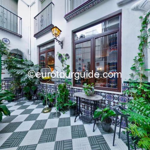 EuroTourGuide Coach Tours Hotel Rafi